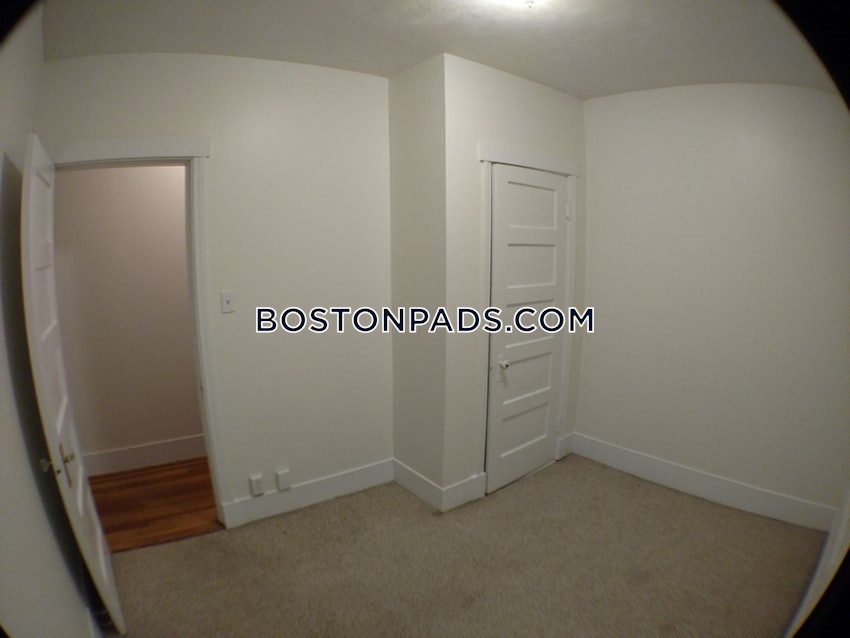 MEDFORD - TUFTS - 3 Beds, 1 Bath - Image 11