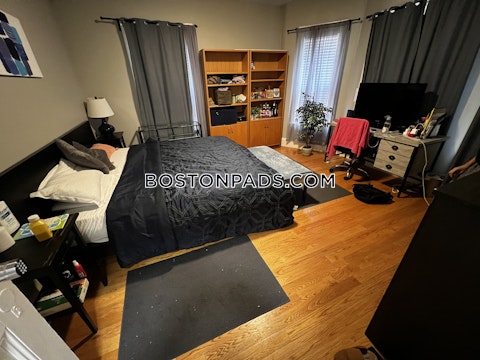 Story St. Cambridge photo 33