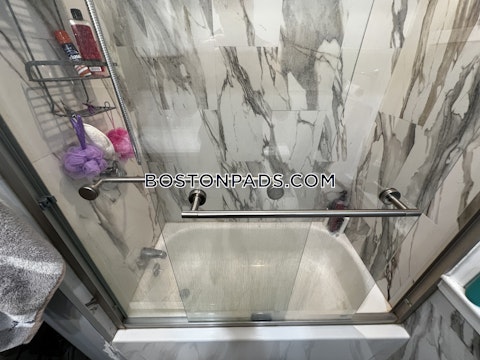 Story St. Cambridge photo 26