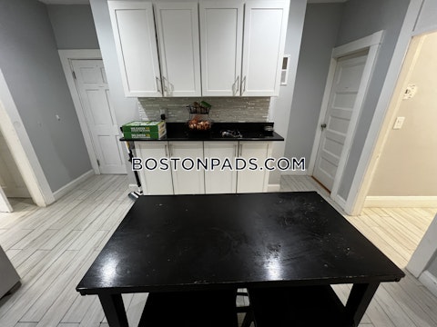 Story St. Cambridge photo 5