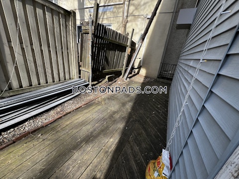 Story St. Cambridge photo 38