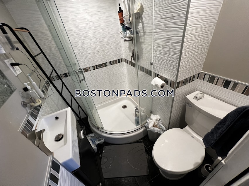 CAMBRIDGE - HARVARD SQUARE - 5 Beds, 2 Baths - Image 60