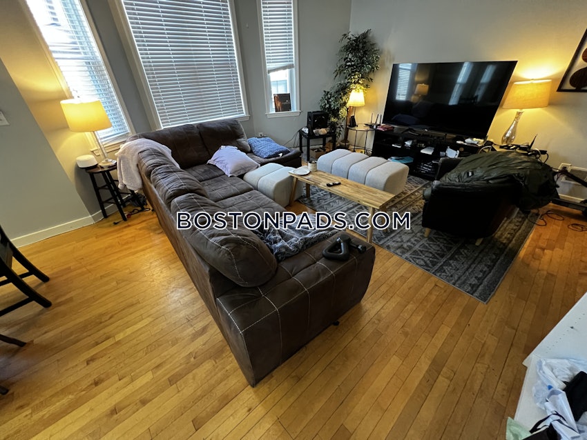 CAMBRIDGE - HARVARD SQUARE - 5 Beds, 2 Baths - Image 52