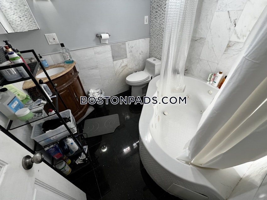 CAMBRIDGE - HARVARD SQUARE - 5 Beds, 2 Baths - Image 42