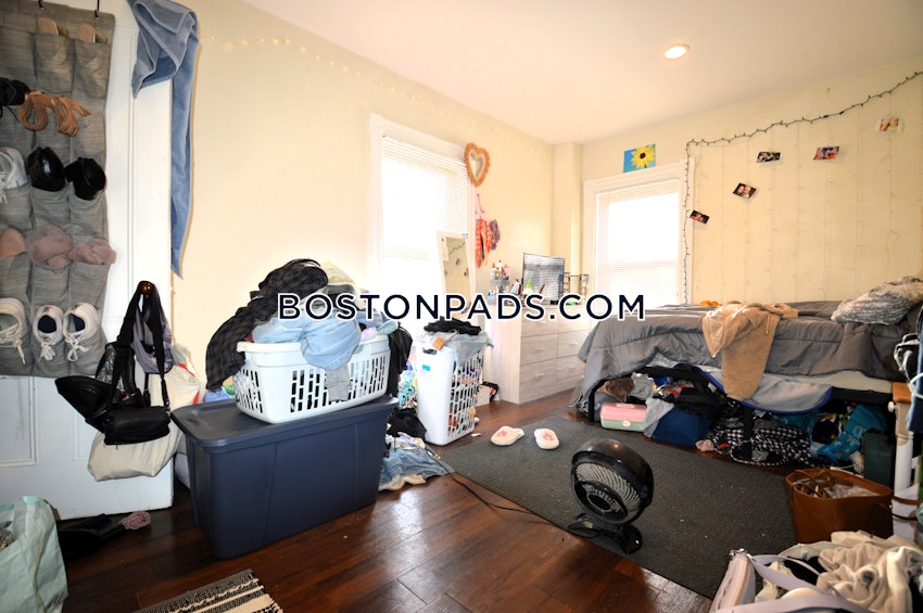 BOSTON - ALLSTON/BRIGHTON BORDER - 5 Beds, 2 Baths - Image 7