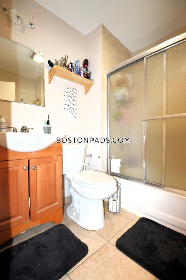 Boston - 5 Beds, 2 Baths