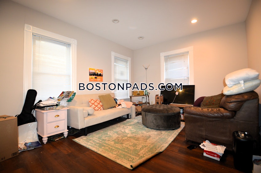 BOSTON - ALLSTON/BRIGHTON BORDER - 5 Beds, 2 Baths - Image 4
