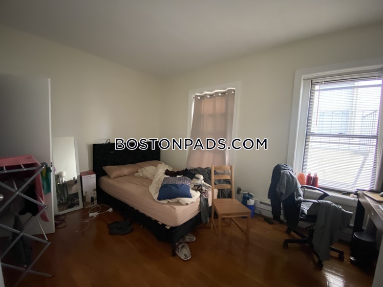 Commonwealth Ave., Boston