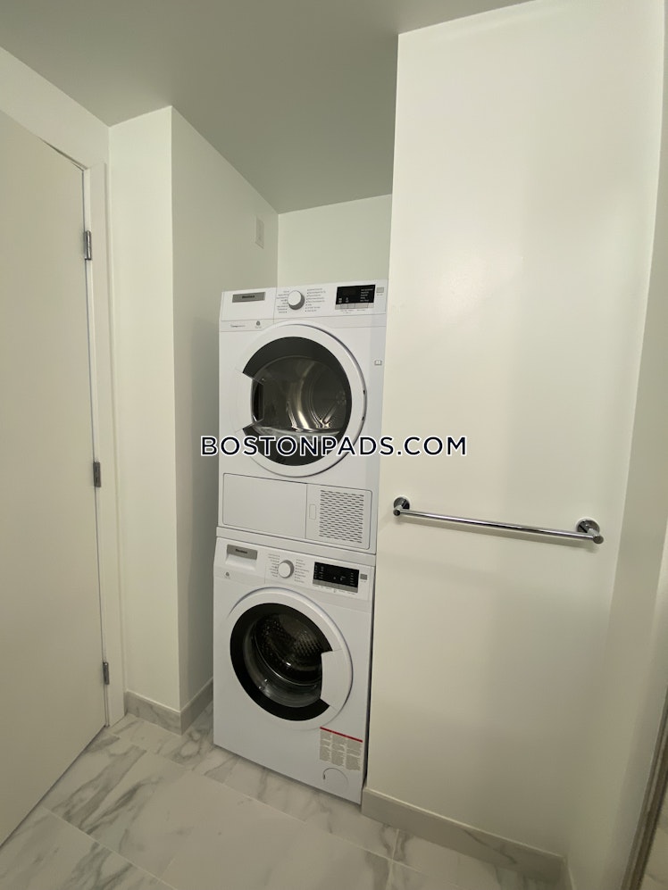 Boylston St., Boston