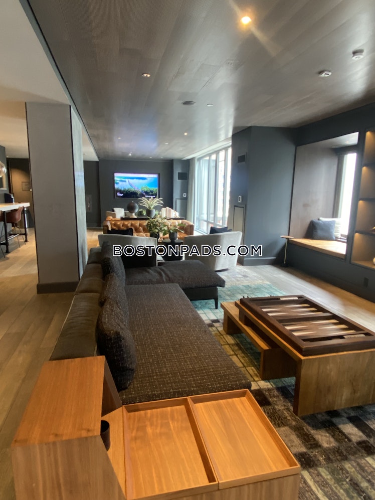 Boylston St., Boston