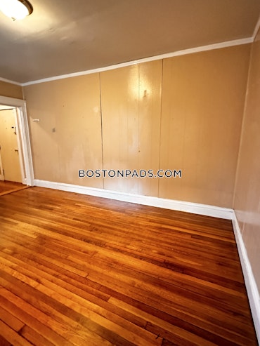 Boston - 0 Beds, 1 Baths