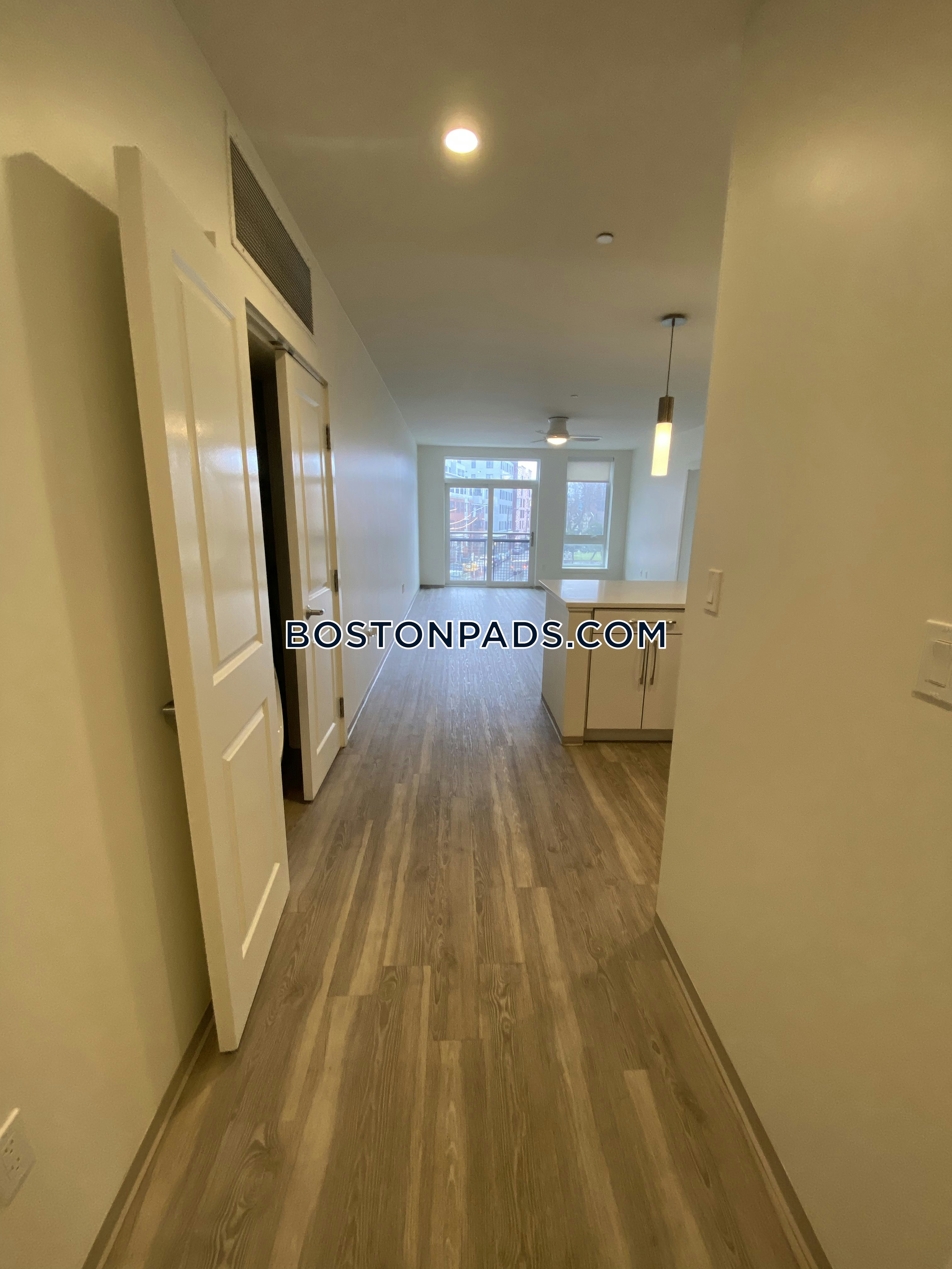 Boston - 3 Beds, 1 Baths