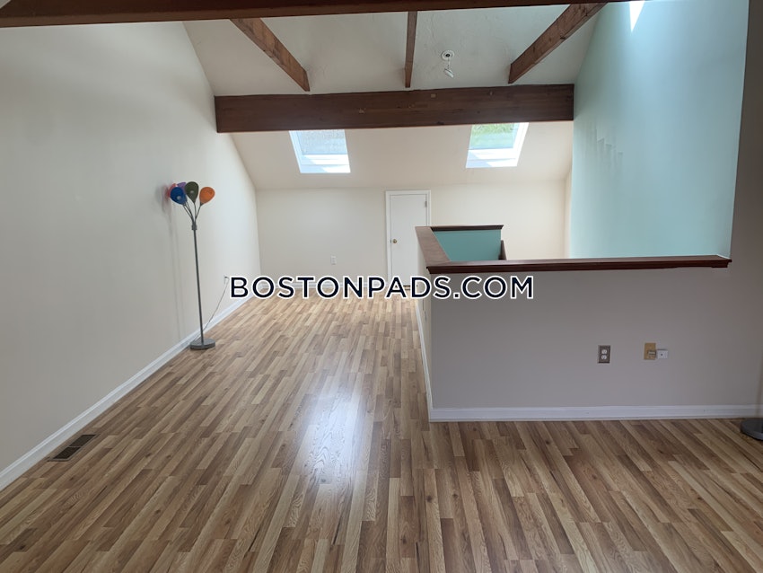 BOSTON - WEST ROXBURY - 2 Beds, 2.5 Baths - Image 1