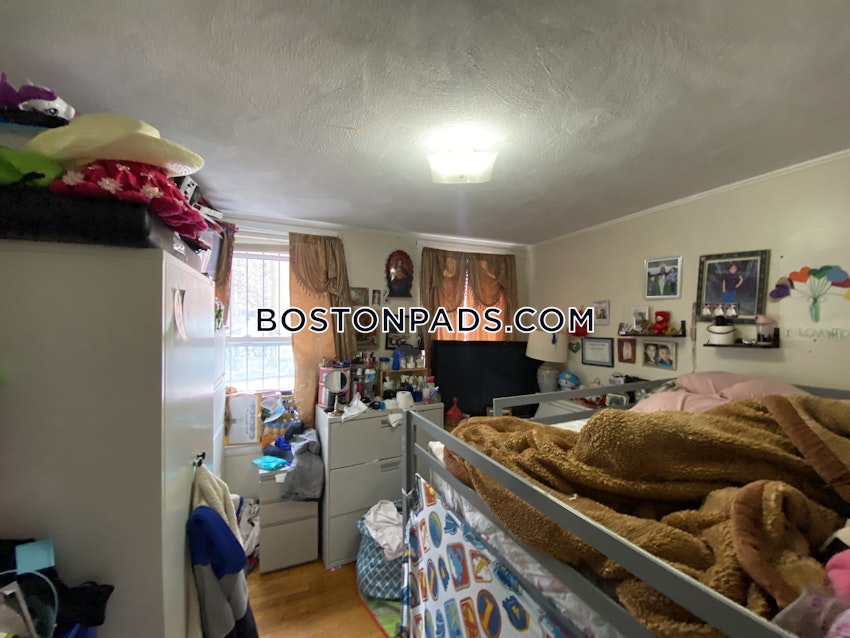 BOSTON - ALLSTON/BRIGHTON BORDER - 2 Beds, 1 Bath - Image 3