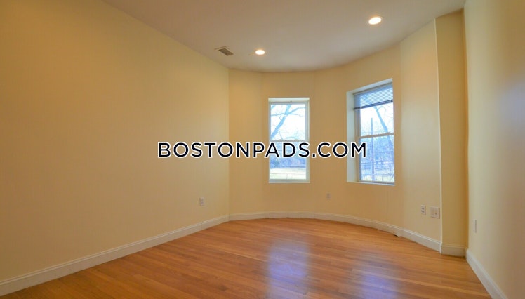 Beacon St., Brookline