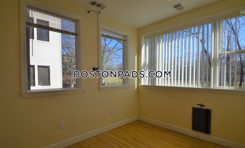 Brookline - $5,900+ /month