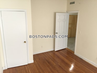 Boston - 3 Beds, 1.5 Baths