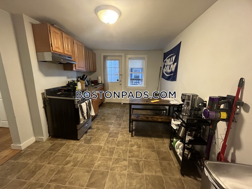 BOSTON - SOUTH BOSTON - WEST SIDE - 3 Beds, 1 Bath - Image 27