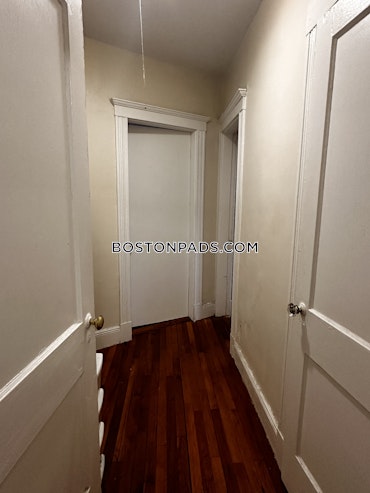 Boston - 2 Beds, 1 Baths