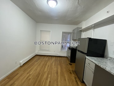 Boston - 0 Beds, 1 Baths