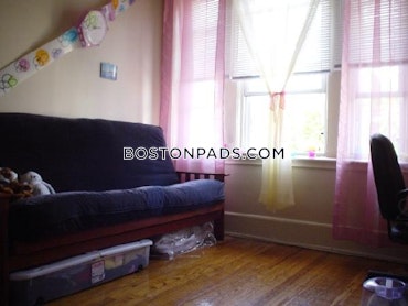 Boston - 0 Beds, 1 Baths