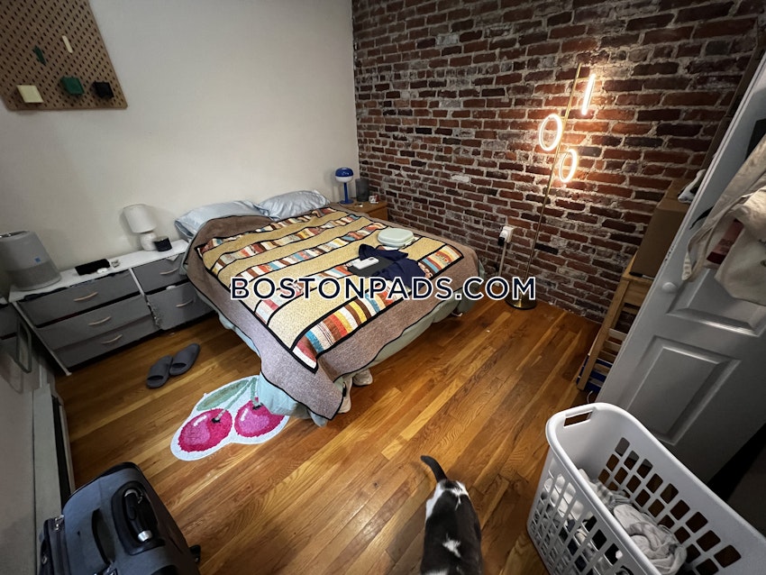 BOSTON - NORTH END - 2 Beds, 1 Bath - Image 5