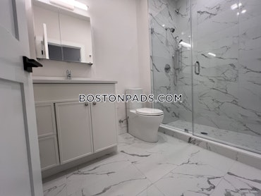 Boston - 5 Beds, 3 Baths