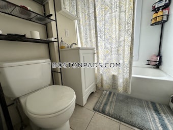 somerville-apartment-for-rent-3-bedrooms-1-bath-union-square-3095-4548737