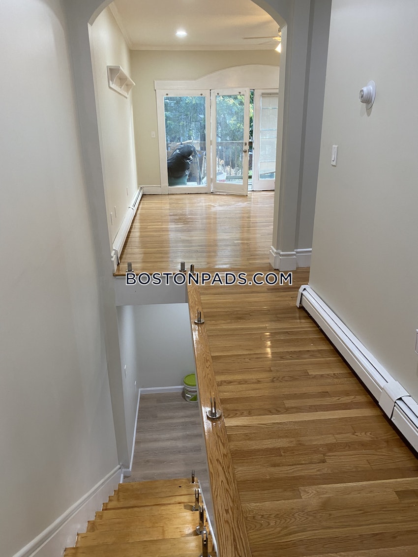 BOSTON - SOUTH BOSTON - WEST SIDE - 3 Beds, 2.5 Baths - Image 12