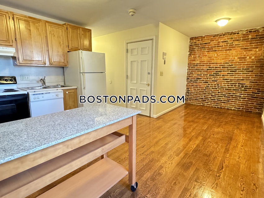 BOSTON - CHINATOWN - 2 Beds, 1 Bath - Image 6
