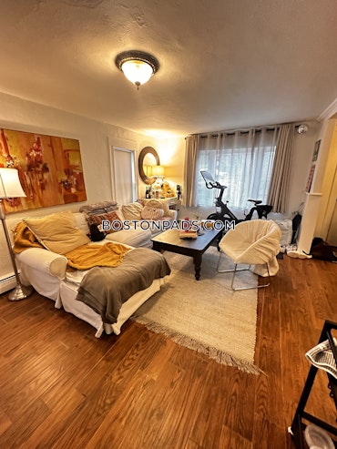 Boston - 4 Beds, 2 Baths