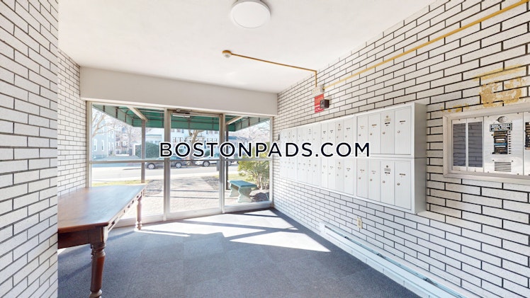 Highland Ave, Malden