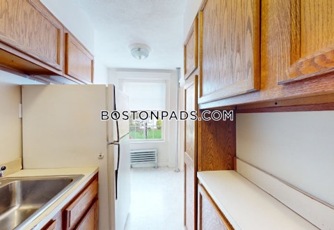 Summer St. Malden photo 9