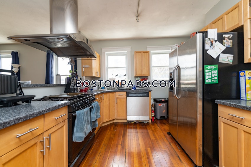 SOMERVILLE - PORTER SQUARE - 1 Bed, 1 Bath - Image 6