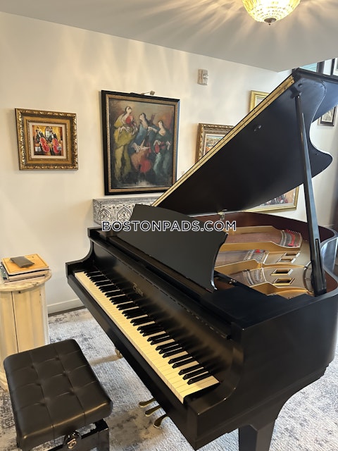 Atlantic Ave. Boston photo 21