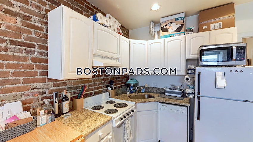 BOSTON - NORTH END - 1 Bed, 1 Bath - Image 4