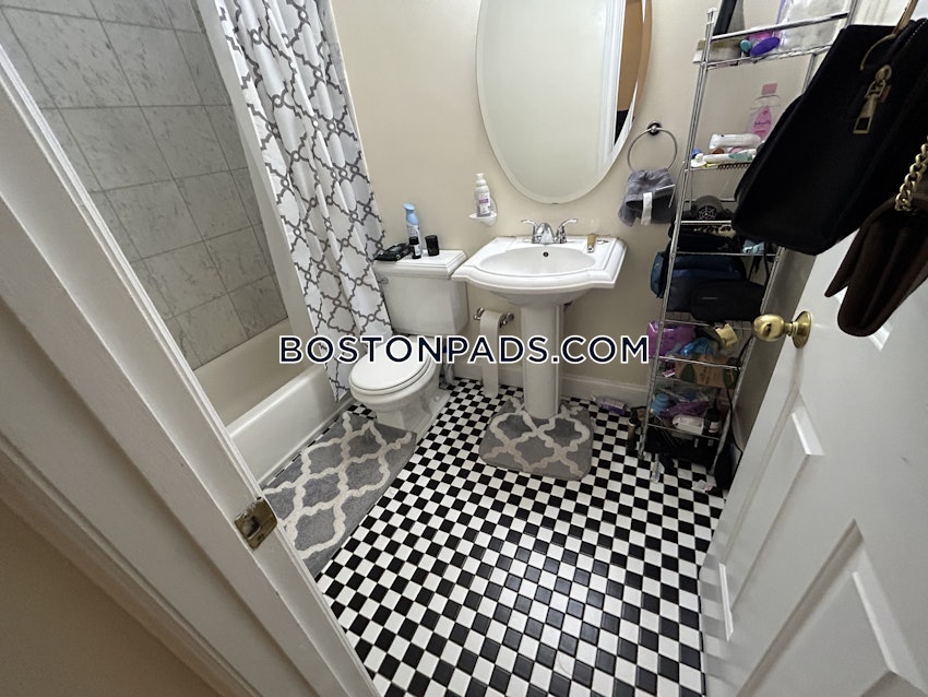 BOSTON - BACK BAY - 1 Bed, 1 Bath - Image 16