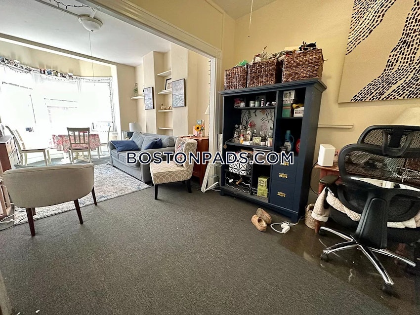 BOSTON - BEACON HILL - 3 Beds, 1 Bath - Image 4