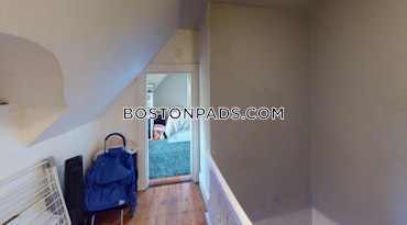 Boston - 4 Beds, 2 Baths