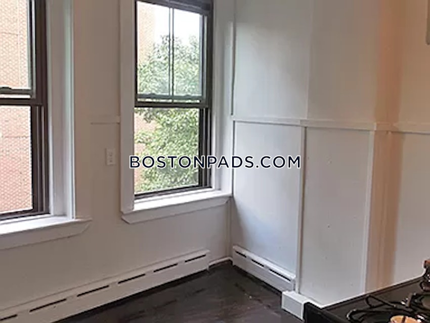 CAMBRIDGE - LECHMERE - 2 Beds, 1 Bath - Image 11