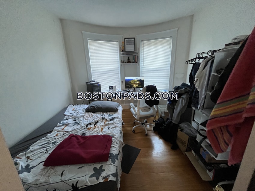 BOSTON - BRIGHTON- WASHINGTON ST./ ALLSTON ST. - 5 Beds, 2 Baths - Image 6