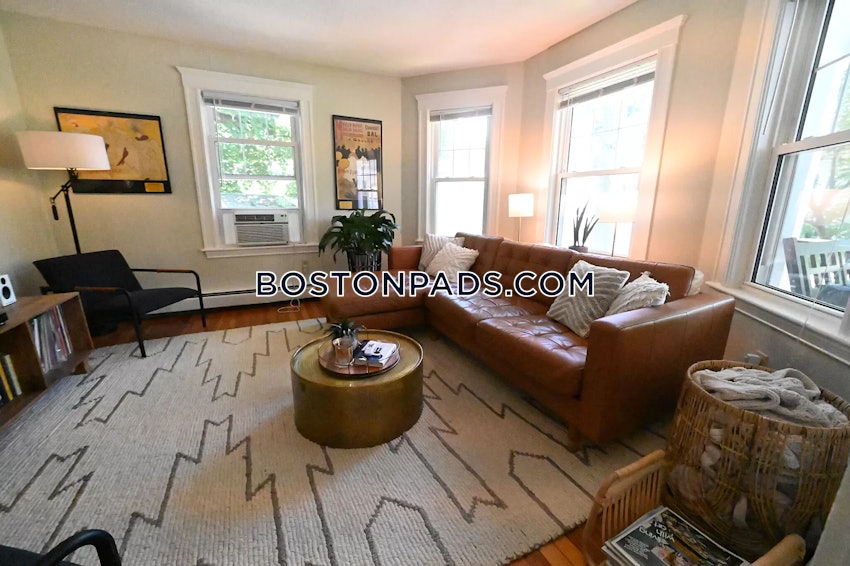 BROOKLINE- COOLIDGE CORNER - 2 Beds, 1 Bath - Image 1