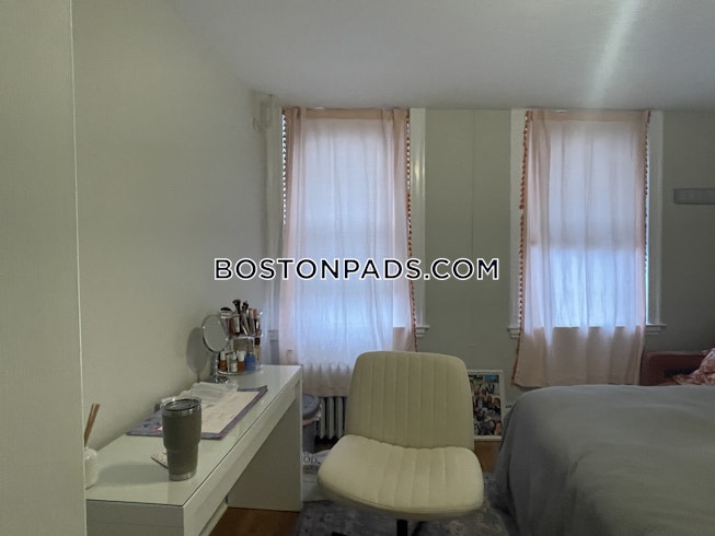 Boston - $4,905+ /mo