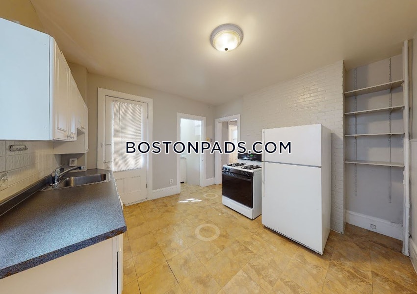 CAMBRIDGE - HARVARD SQUARE - 1 Bed, 1 Bath - Image 8