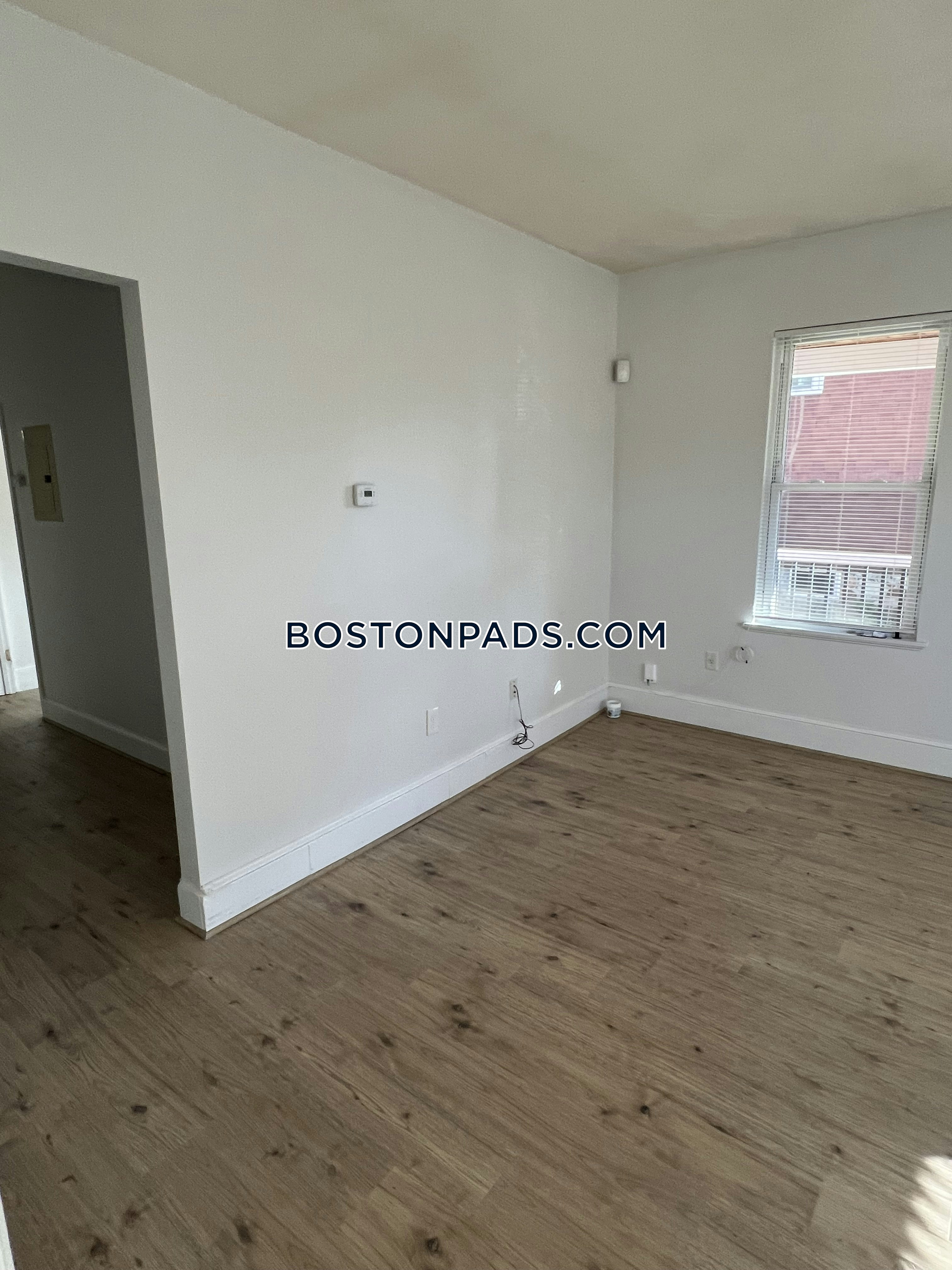 Boston - 2 Beds, 1 Baths
