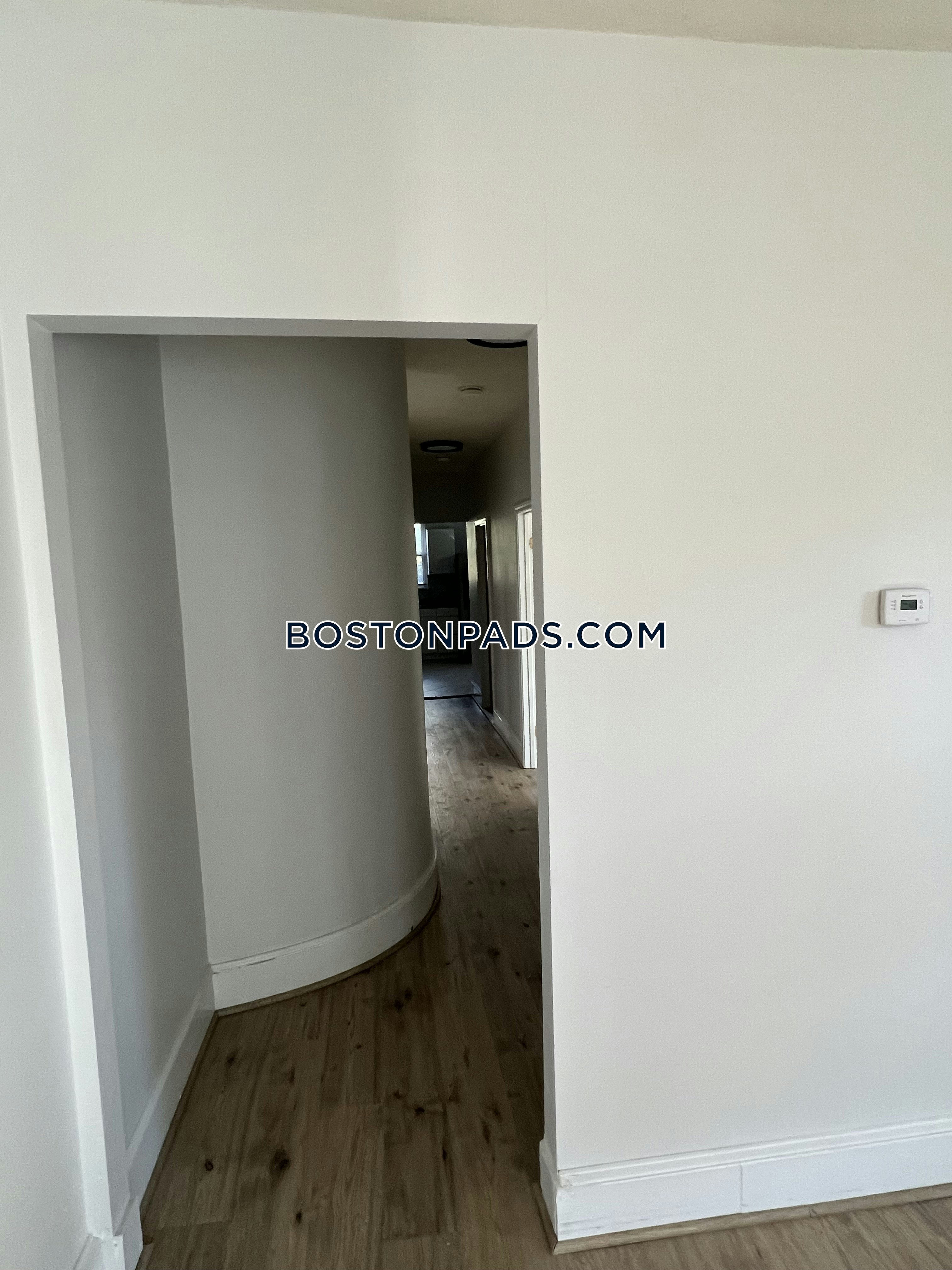 Boston - 2 Beds, 1 Baths