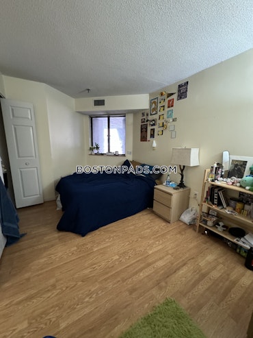 Boston - 2 Beds, 2 Baths