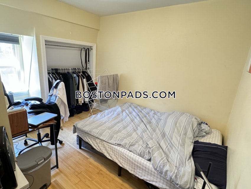 BOSTON - FORT HILL - 4 Beds, 2 Baths - Image 11