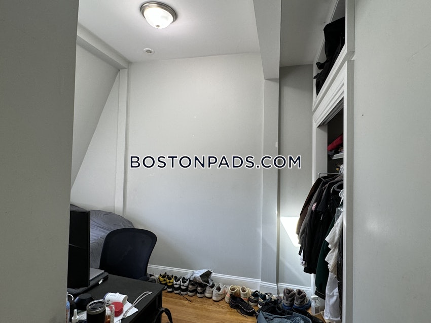 BOSTON - FORT HILL - 4 Beds, 2 Baths - Image 55