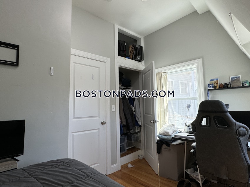 BOSTON - FORT HILL - 4 Beds, 2 Baths - Image 51